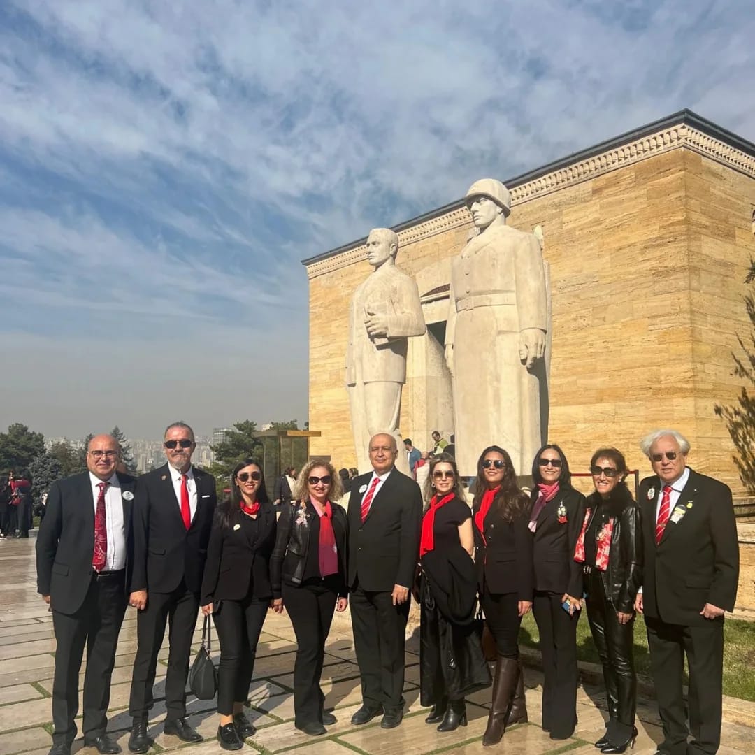 Türk Lionları ve Leoları Cumhuriyetimizin 101. Yılında Anıtkabir'de